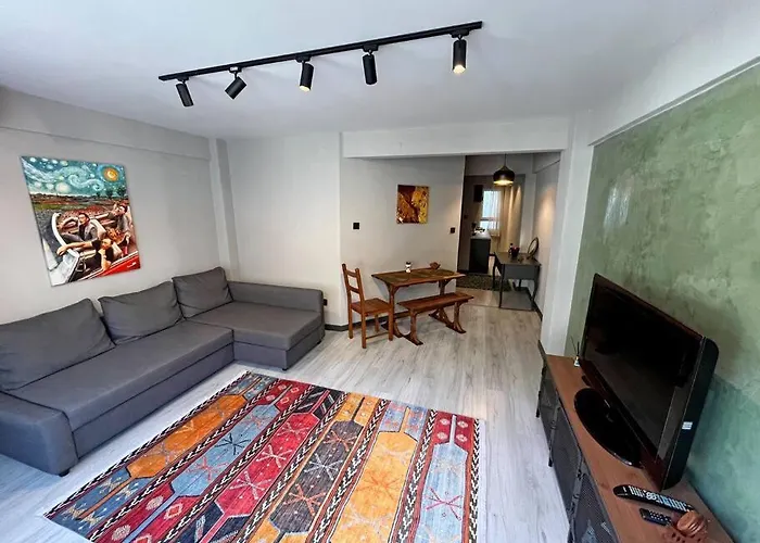 Central & Cosy Flat For 4 Person